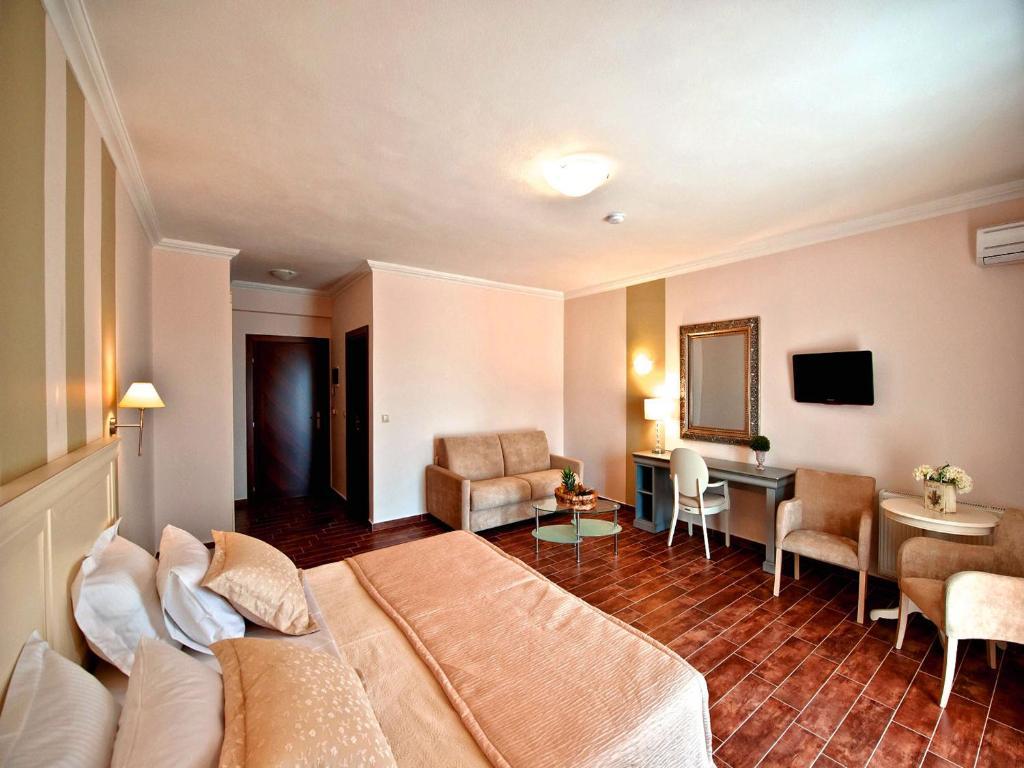 Enastron View Hotel Kastoria Buitenkant foto