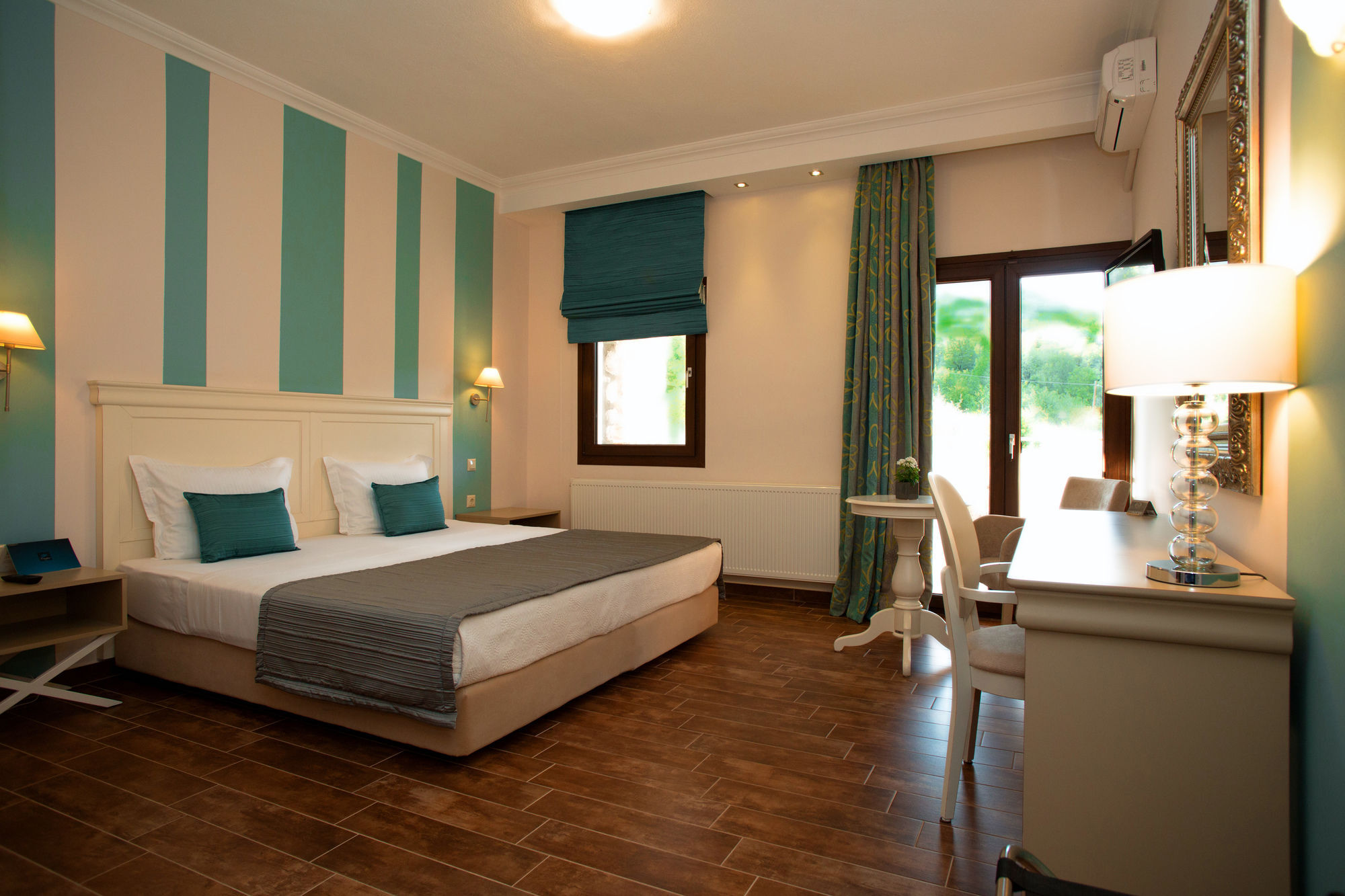 Enastron View Hotel Kastoria Buitenkant foto