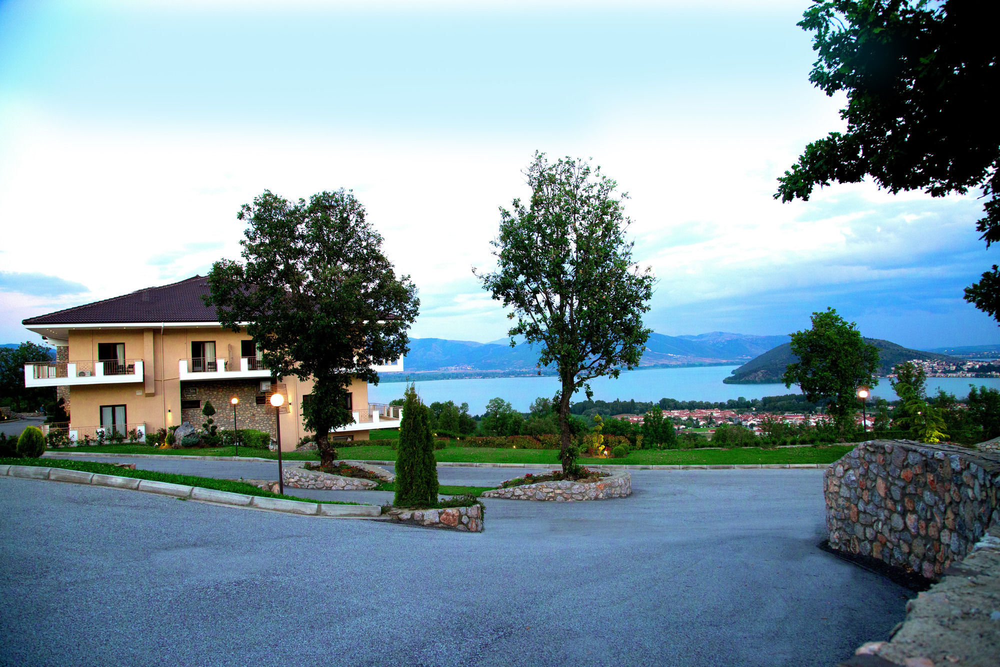 Enastron View Hotel Kastoria Buitenkant foto