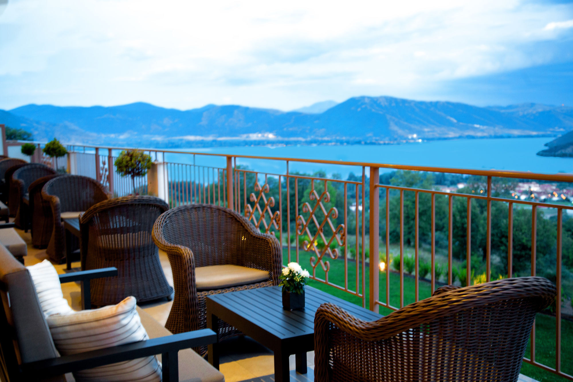 Enastron View Hotel Kastoria Buitenkant foto